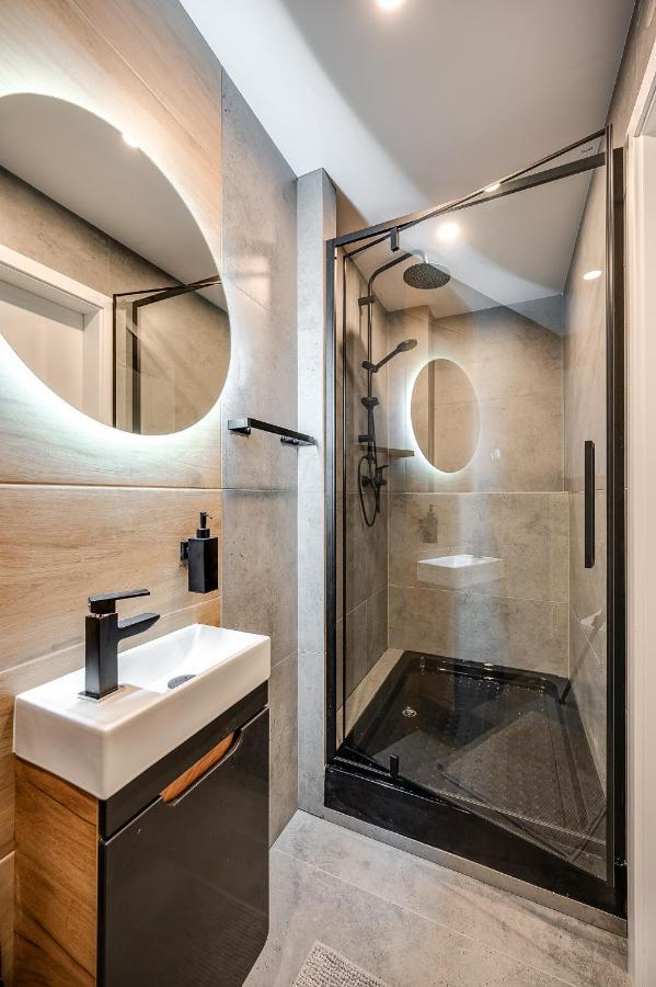 Loft House Apartment Studio Z Ogrodkiem 3 Rybnik  Esterno foto